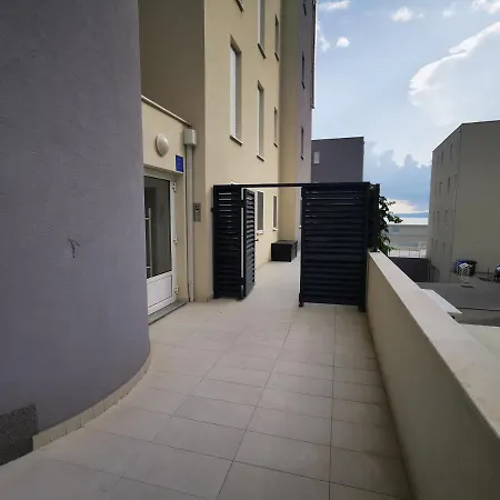 With Mediterranean Garden Apartman
